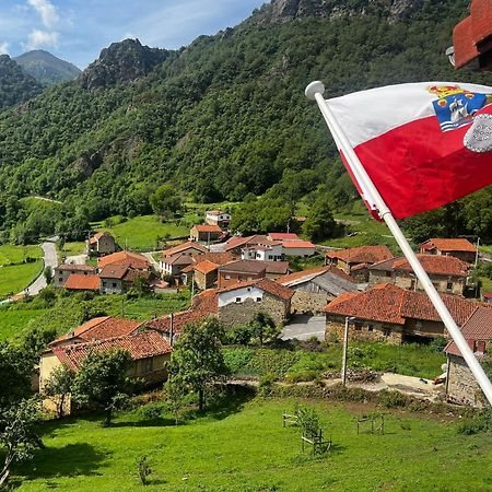 Hotel Rural El Sestil Dobres Eksteriør bilde