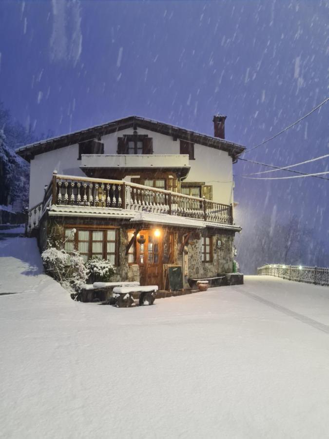 Hotel Rural El Sestil Dobres Eksteriør bilde