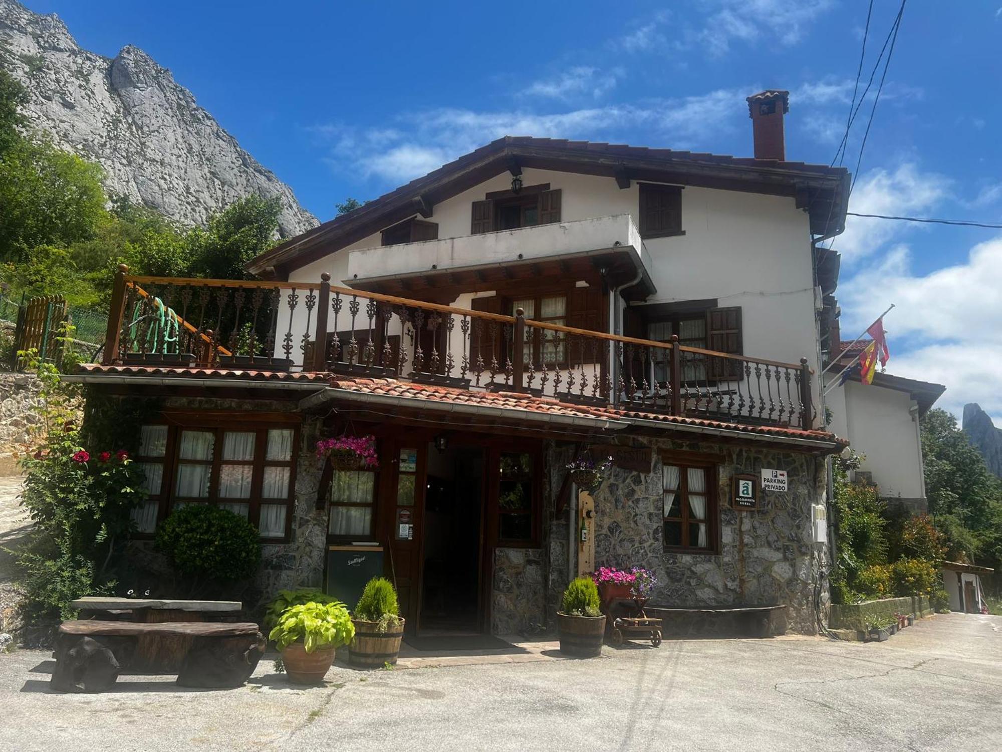Hotel Rural El Sestil Dobres Eksteriør bilde
