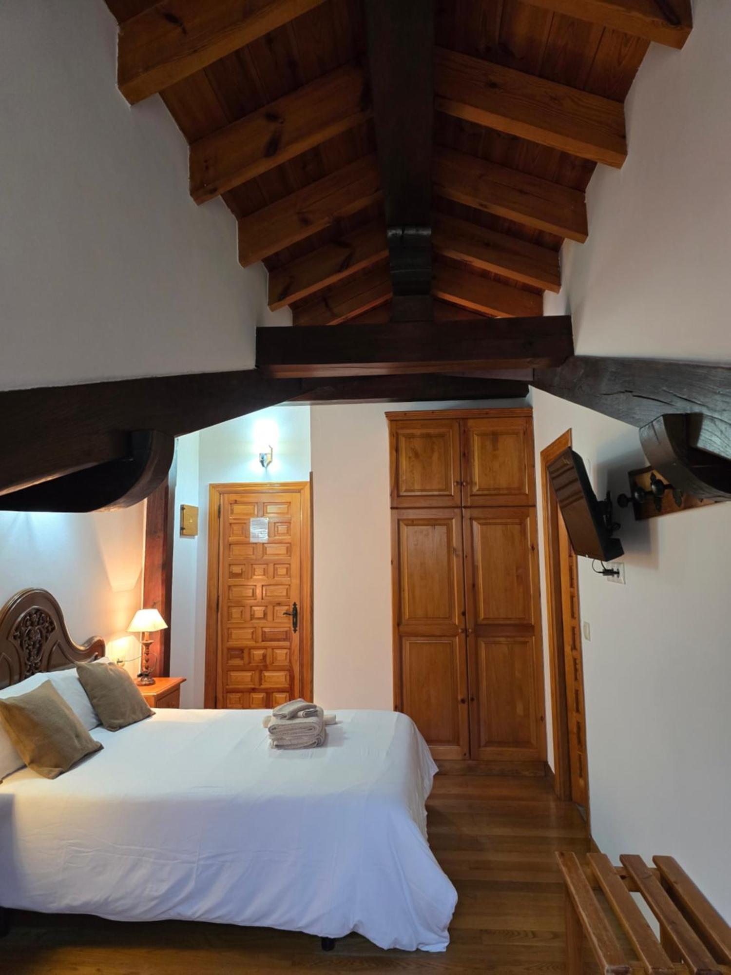 Hotel Rural El Sestil Dobres Eksteriør bilde
